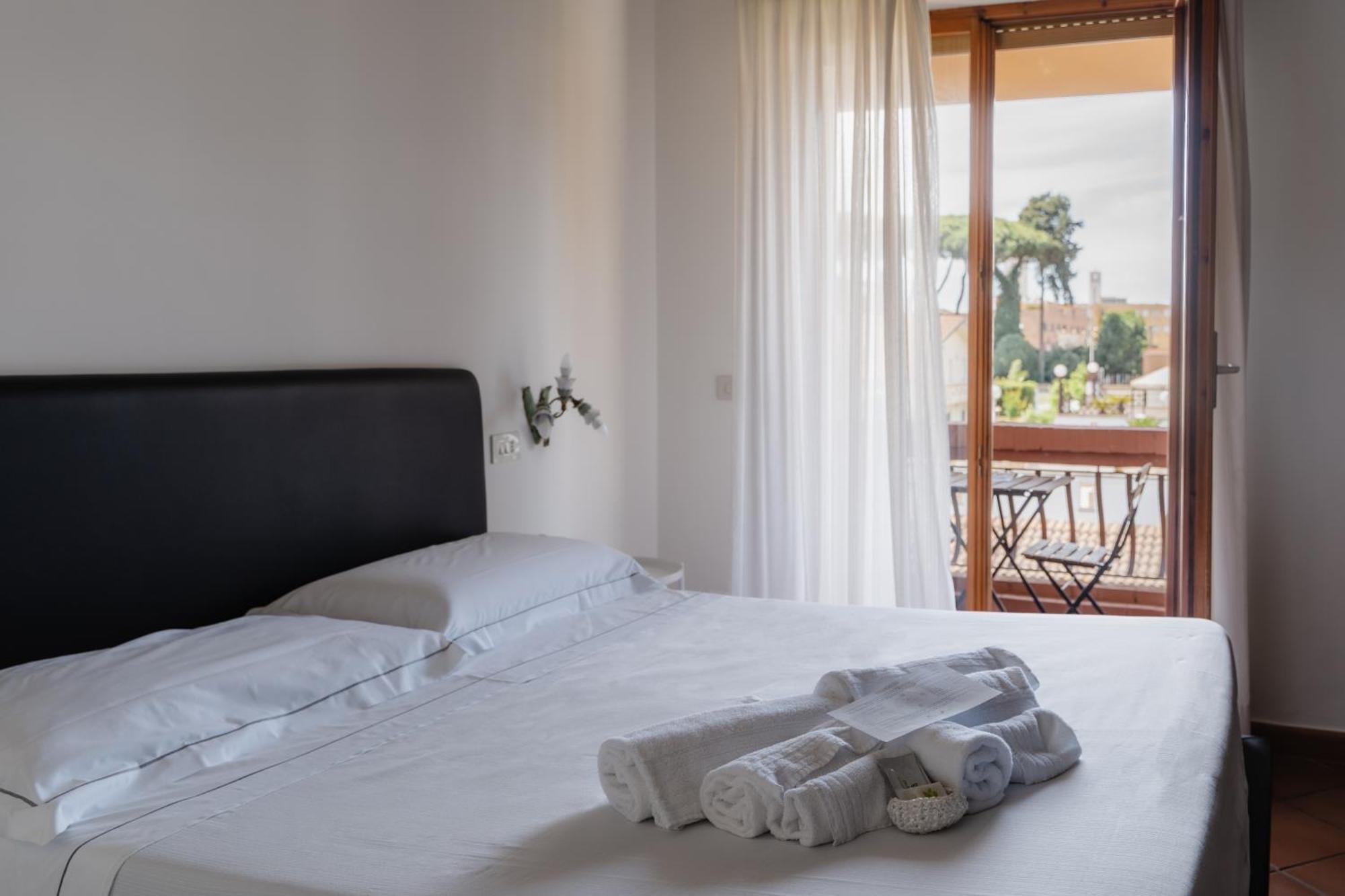Mami Sabaudia Hotel Zewnętrze zdjęcie